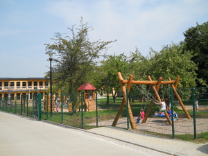 Apolda Kindertagesstätte, Neubau Spielplatz